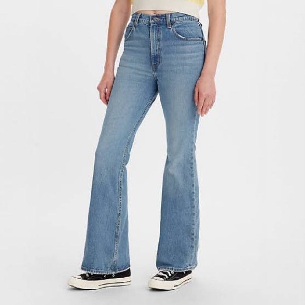 Levi’s Premium Denim 70s High Flare jeans size 28